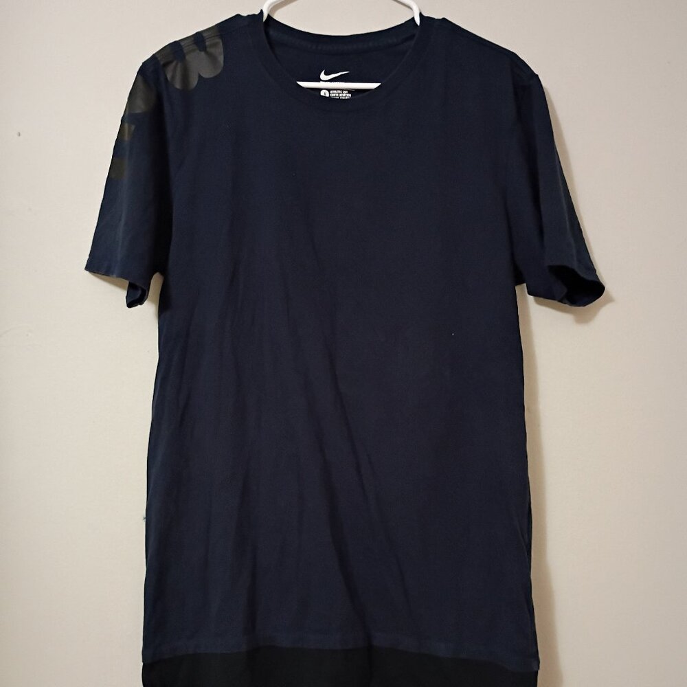 Nike T-shirt